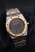 Bild in Galerie-Betrachter laden, Audemars Piguet Royal Oak Jumbo 39mm 5402SA - Thumbnail
