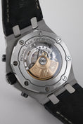 Bild in Galerie-Betrachter laden, Audemars Piguet Royal Oak Offshore Chronograph 26470ST.OO.A028CR.01 - Detail view 10
