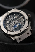 Bild in Galerie-Betrachter laden, Hublot Classic Fusion Aerofusion Moonphase 547.NX.0170.LR - Detailansicht 3
