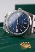 Load image into Gallery viewer, Rolex Oyster Perpetual 41 124300 - Detailansicht 2
