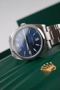 Load image into Gallery viewer, Rolex Oyster Perpetual 41 124300 - Detailansicht 3
