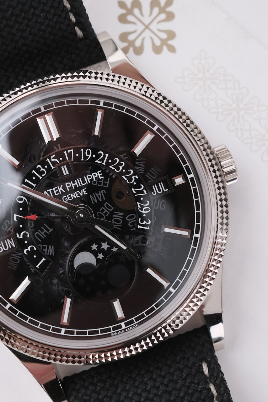 Patek Philippe Calendario Perpetuo 6159G-001 - Vista dettagliata 3