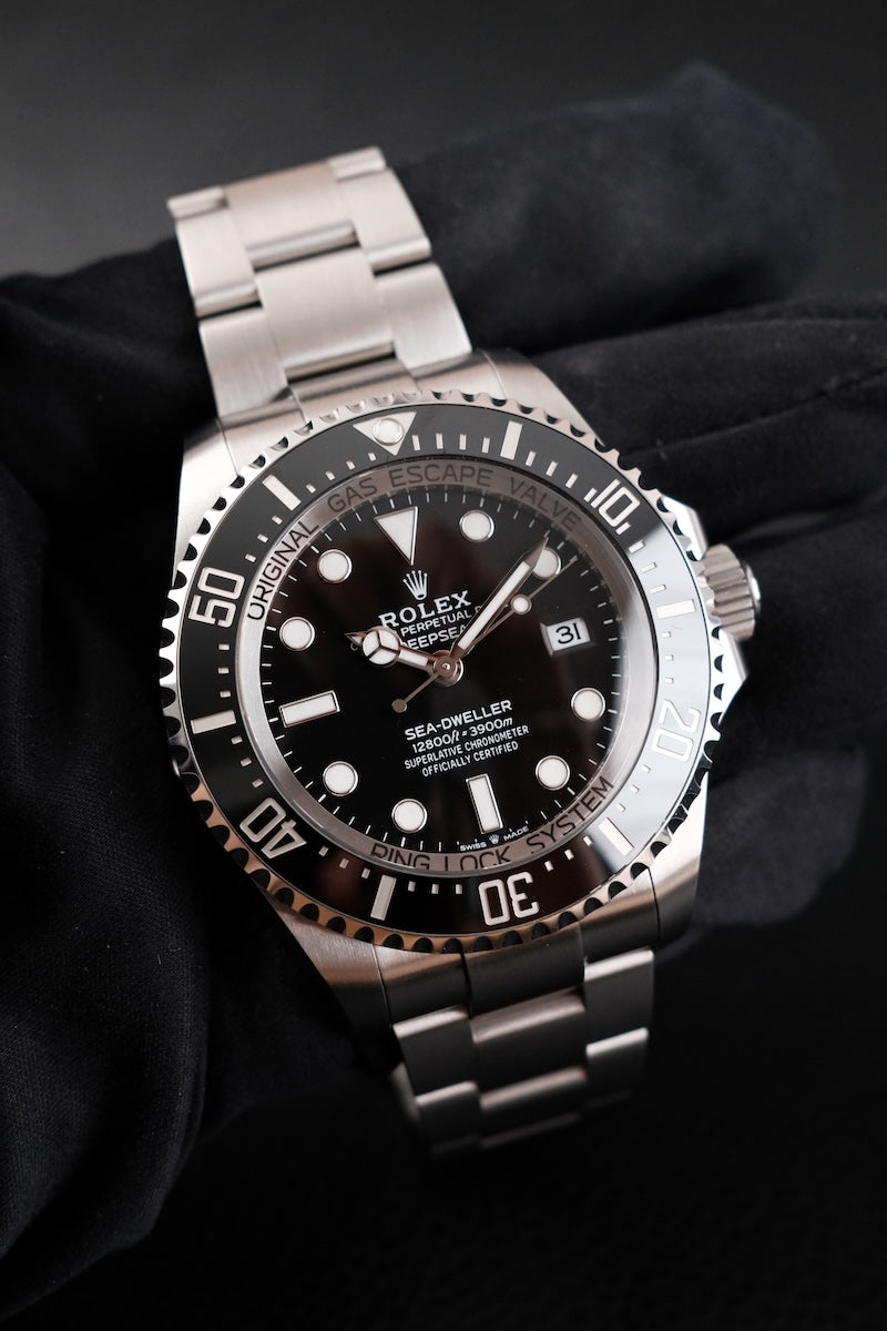 Rolex Sea-Dweller Deepsea 136660 - Detail view 5