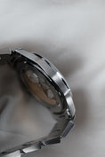 Carica l'immagine nel visualizzatore della galleria, Patek Philippe Aquanaut Jumbo 5065/1A-001 - Detailansicht 6
