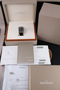 Bild in Galerie-Betrachter laden, Jaeger-LeCoultre Squadra World Chrono 702 T 470 - Papiere und oder Lieferumfang
