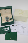 Load image into Gallery viewer, Rolex Submariner Date 116610LV - Papiere und oder Lieferumfang
