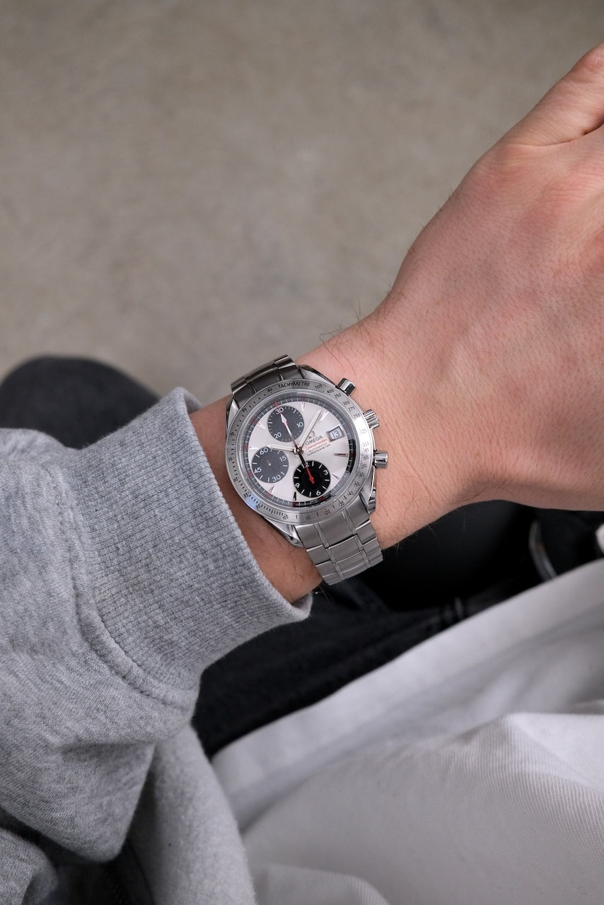 Omega Speedmaster Date 32113100 - Detail view 8