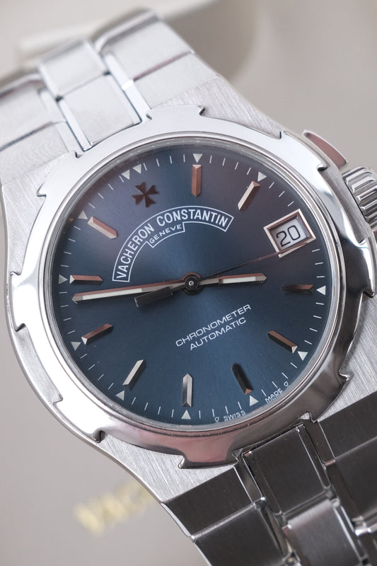 Vacheron Constantin Overseas 42052/423A - Detail view 1