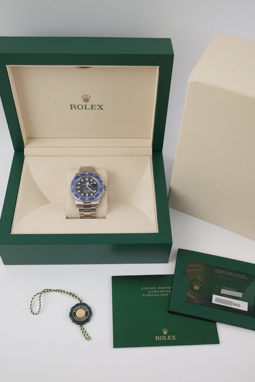 Rolex Submariner Date 126619LB - Papers and documentation