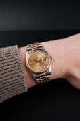 Carica l'immagine nel visualizzatore della galleria, Rolex Day-Date 36 18239 - Detail view 12
