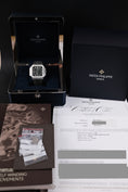 Carica l'immagine nel visualizzatore della galleria, Patek Philippe Cubitus 5821/1A-001 - Papiere und oder Lieferumfang
