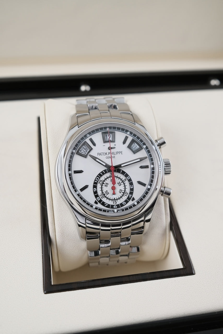 Patek Philippe Annual Calendar Chronograph 5960/1A-001 - Detailed view 1