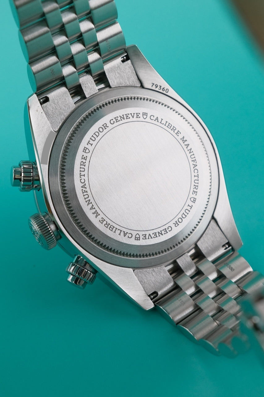 Tudor Black Bay Chronograph 79360N-0024 - Detail view 5