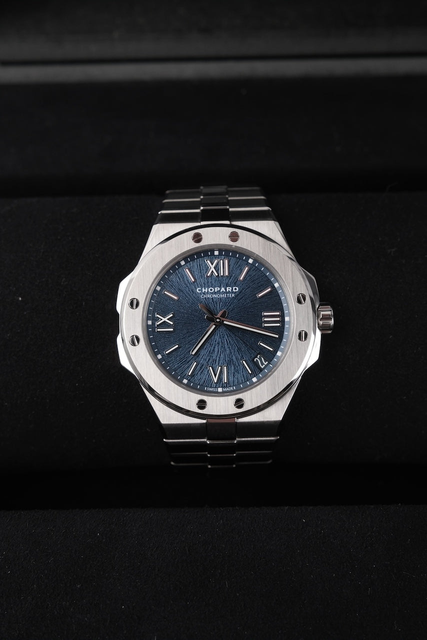 Chopard Alpine Eagle 41mm 298600-3001 - Detail view 1