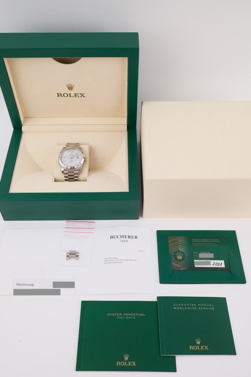 Rolex Day-Date 40 228239 - Papiere und oder Lieferumfang