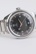 Load image into Gallery viewer, Omega Railmaster 22010382001002 - Detail view 4
