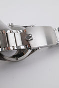Load image into Gallery viewer, Omega Railmaster 22010382001002 - Detail view 9

