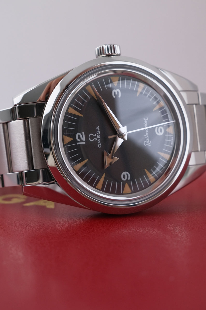 Omega Railmaster 22010382001002 - Detail view 1