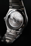 Bild in Galerie-Betrachter laden, Girard Perregaux Laureato 81010-11-634-11A - Detail view 10

