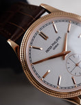 Carica l'immagine nel visualizzatore della galleria, Patek Philippe Calatrava 6119R-001 - Detailansicht 5
