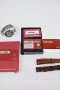 Carica l'immagine nel visualizzatore della galleria, Omega Speedmaster Legend Schumacher 35063100 - Papiere und oder Lieferumfang
