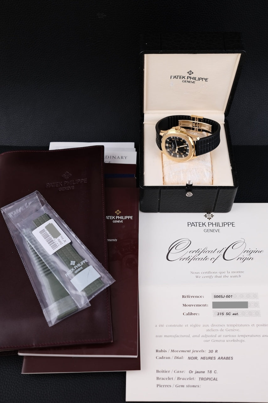 Patek Philippe Aquanaut 18k Gold 5065J - Papiere und oder Lieferumfang
