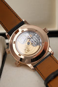 Load image into Gallery viewer, Patek Philippe Calatrava 5524R-001 - Detailansicht 6
