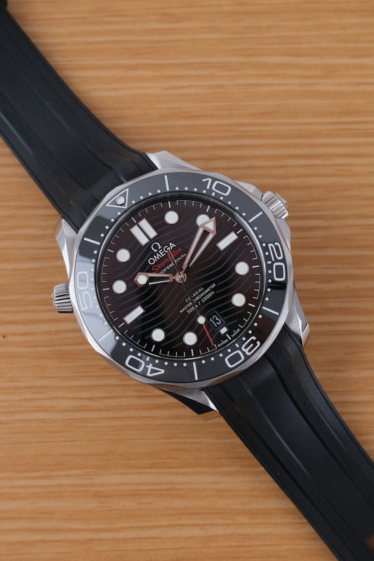 Omega Seamaster Diver 300M 21032422001001 - Detail view 1