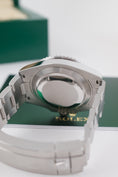 Load image into Gallery viewer, Rolex Submariner No Date 124060 - Detail view 7
