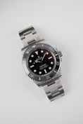 Load image into Gallery viewer, Rolex Submariner No Date 124060 - Detail view 3
