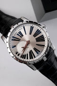 Bild in Galerie-Betrachter laden, Roger Dubuis Excalibur 42mm DBEX0354 - Thumbnail
