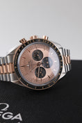 Load image into Gallery viewer, Omega Speedmaster Professional Moonwatch 31020425099001 - Detailansicht 2
