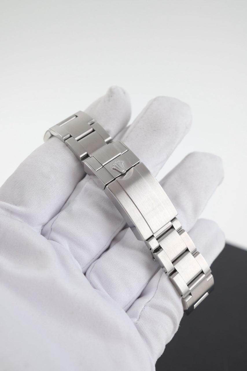 Rolex Explorer 214270 - Detail view 6