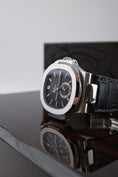 Load image into Gallery viewer, Patek Philippe Nautilus 5726-001 - Detail view 4
