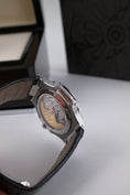 Load image into Gallery viewer, Patek Philippe Nautilus 5726-001 - Detail view 14
