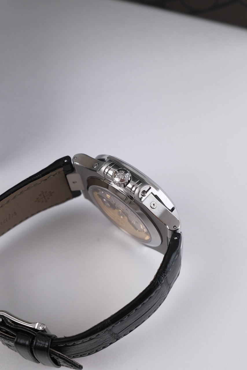 Patek Philippe Nautilus 5726-001 - Detail view 11