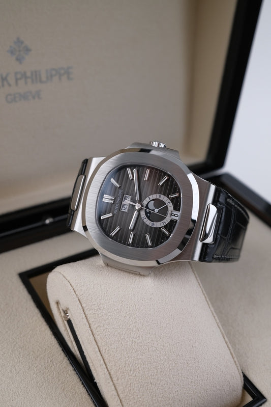 Patek Philippe Nautilus 5726-001 - Main product image