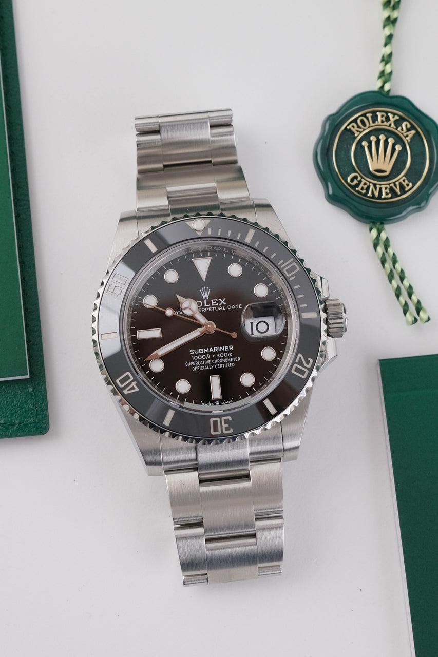 Rolex Submariner Date 126610LN - Detail view 2