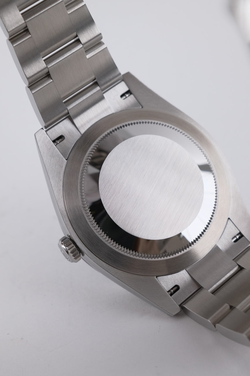 Rolex Oyster Perpetual 41 124300 - Detail view 10