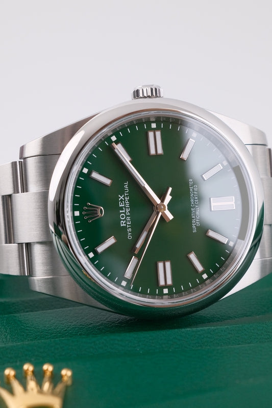 Rolex Oyster Perpetual 41 124300 - Detail view 1