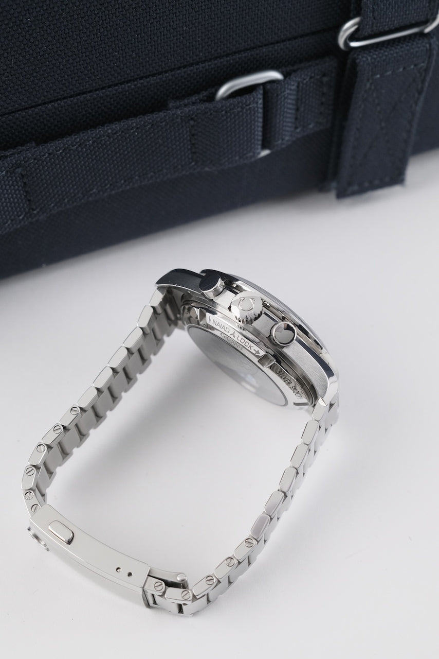 Omega Speedmaster Snoopy 31032425002001 - Detailed view 3