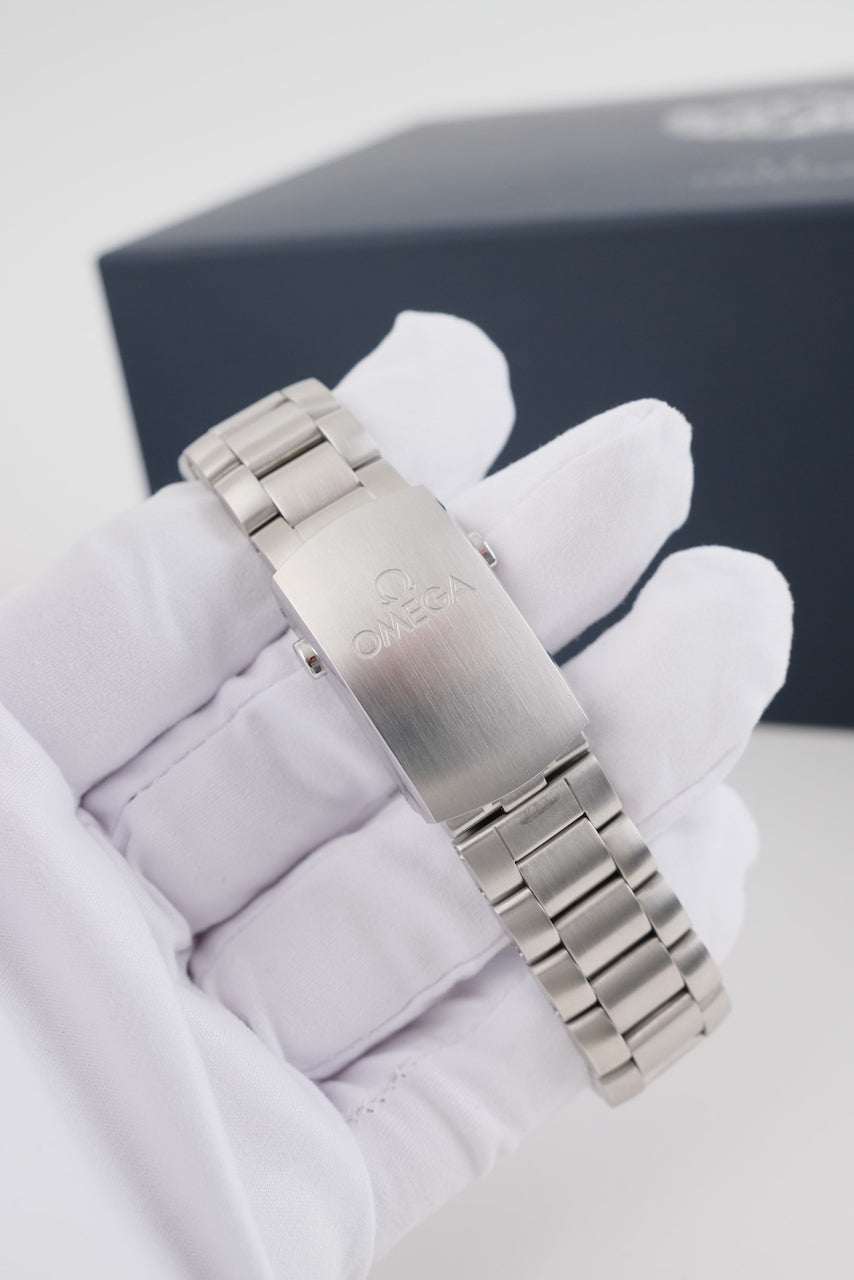 Omega Seamaster Planet Ocean 600M 21530402003002 - Detail view 9