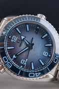 Cargar la imagen en la vista de la galería, Omega Seamaster Planet Ocean 600M 21530402003002 - Detail view 2

