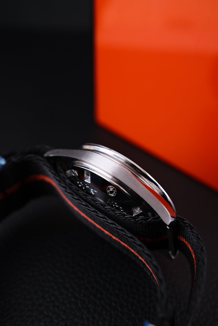 Omega Speedmaster Professional Moonwatch Ultraman 31112423001001 - Detailansicht 7