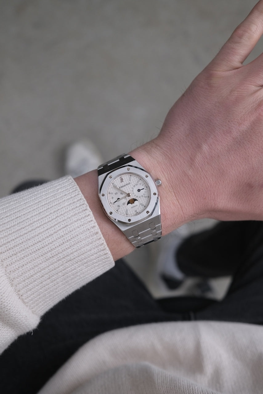 Audemars Piguet Royal Oak Day-Date 25594ST - Detail view 11