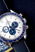 Bild in Galerie-Betrachter laden, Omega Speedmaster Snoopy 31032425002001 - Detailansicht 1
