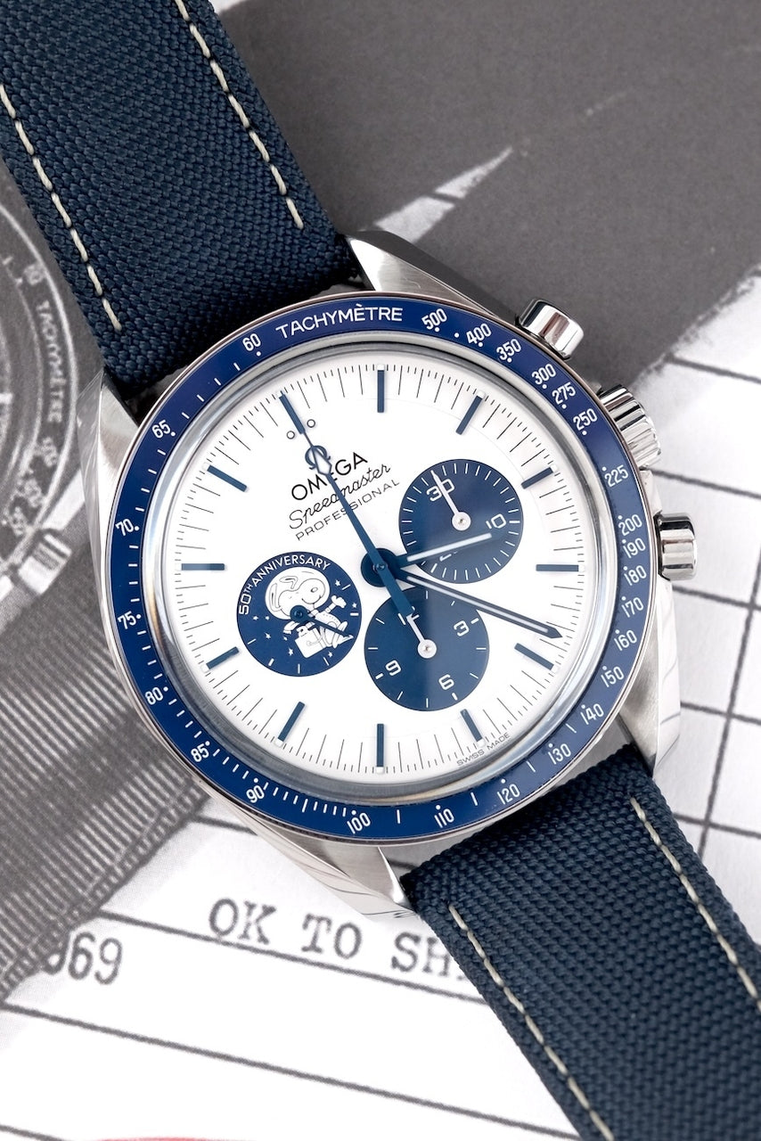 Omega Speedmaster Snoopy 31032425002001 - Detailansicht 3