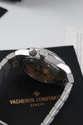 Bild in Galerie-Betrachter laden, Vacheron Constantin Overseas Dual Time 7900V/110A-B333 - Detailansicht 4
