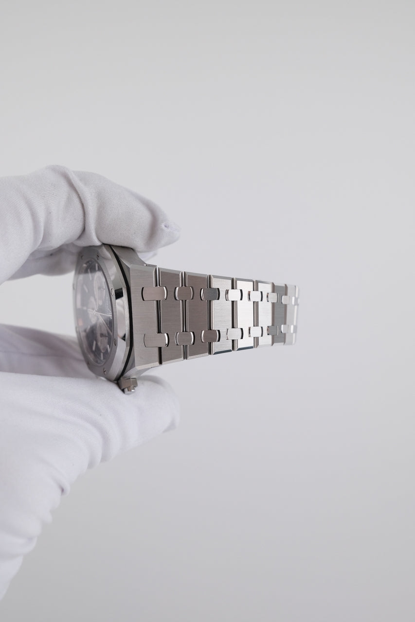 Audemars Piguet Royal Oak Chronograph 26331ST - Detailansicht 7