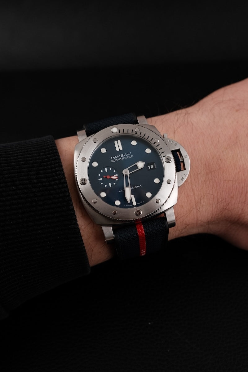 Panerai Submersible QuarantaQuattro Luna Rossa PAM01391 - Detailansicht 10